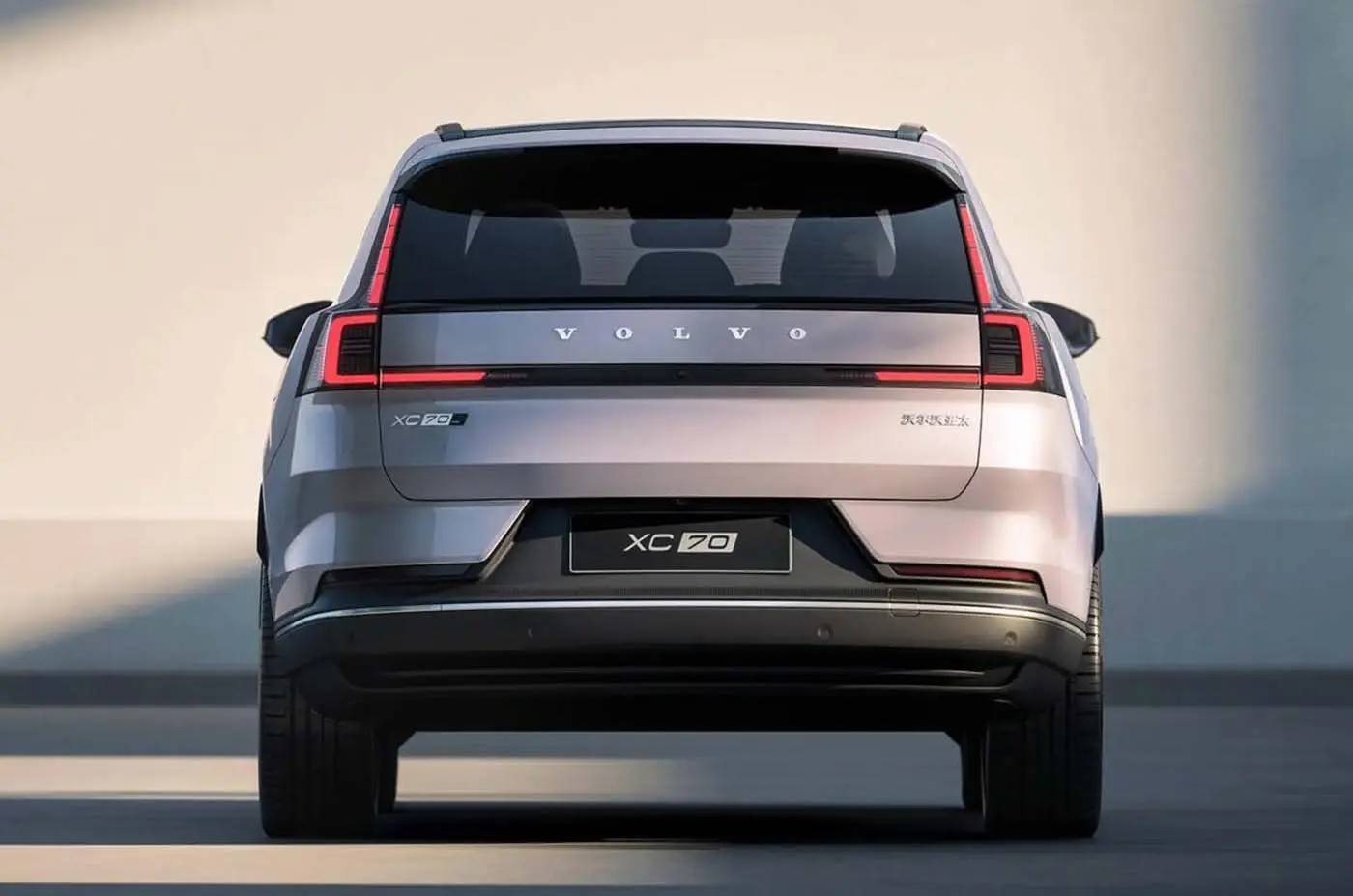 Volvo XC70 خودرویی که امنیت را بر هیجان مقدم میداند 4 18208 download 22 1 Volvo XC70 خودرویی که امنیت را بر هیجان مقدم میداند