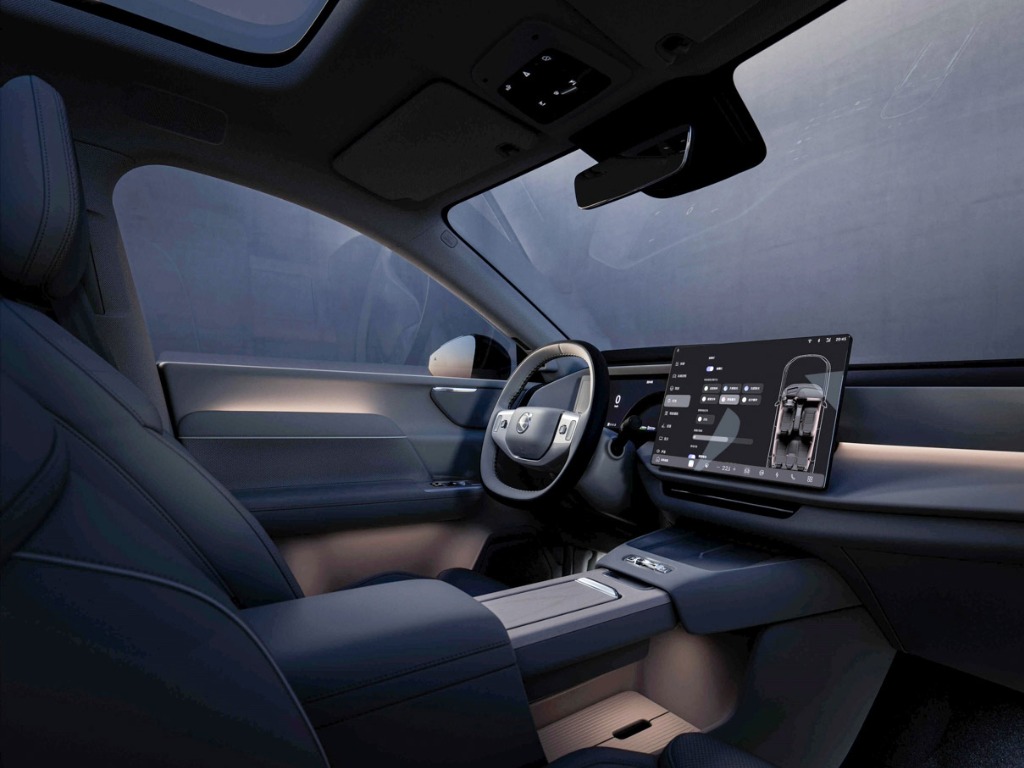 Volvo XC70 interior Volvo XC70 خودرویی که امنیت را بر هیجان مقدم میداند